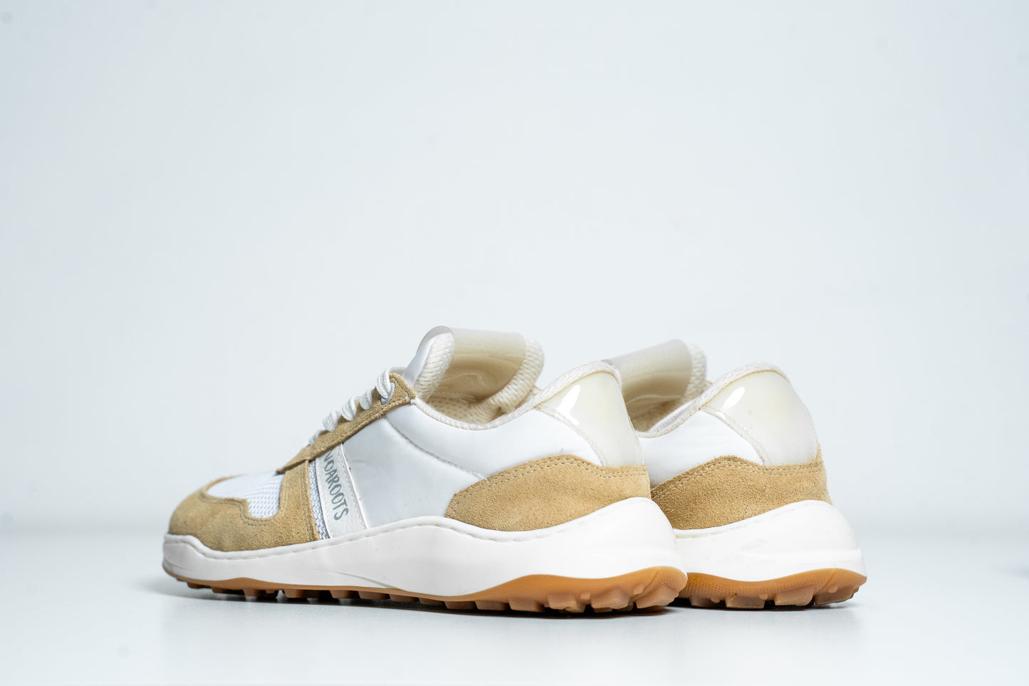 Zapatilla VoaRoots VR Camel  vegano hecho en España