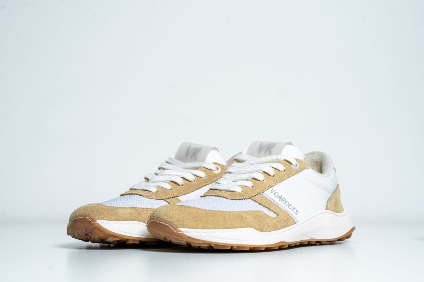 Zapatilla VoaRoots VR Camel – calzado barefoot vegano 100% hecho en España