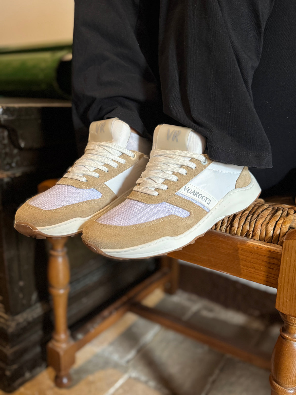 Zapatillas VoaRoots camel estilo  barefoot moderno